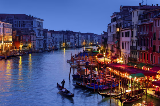 No. 9&nbsp;Italy: Almost 380,000 Italians touched down in the U.S. as of July 2009, a four per cent decrease compared with the previous year.